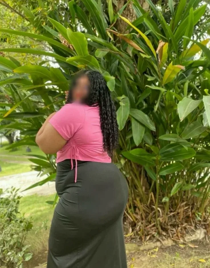 Bianca, 25