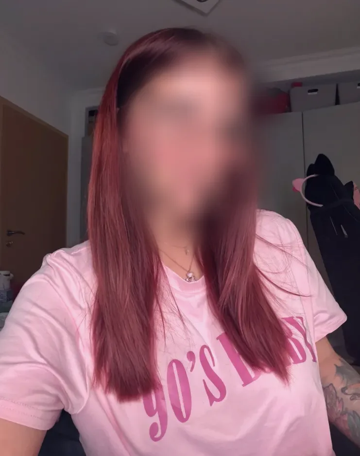 Cynthia, 23