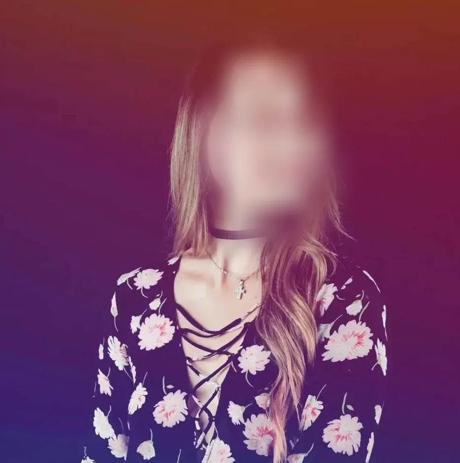 Fenna, 24