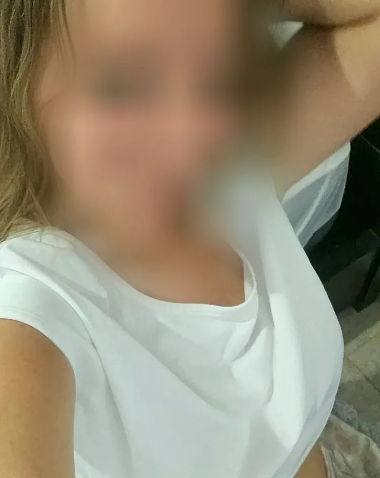 Hajar, 22