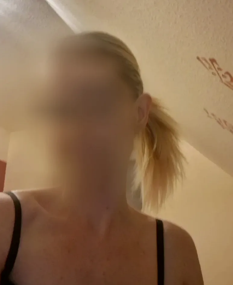 Naima, 28